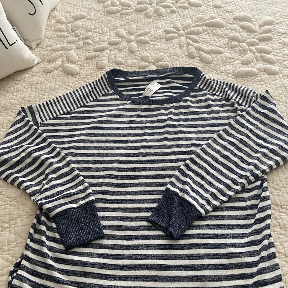 Striped top - Picture 1 of 3
